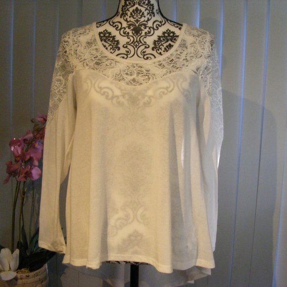 R2D Apparel Hi Low White Lace Top Size Small EUC - Picture 3 of 8